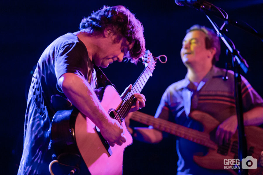 Keller Williams Celebrates ‘Laugh’ 20th Anniversary with Lively Performance in Portland, OR (SHOW REVIEW/PHOTOS)