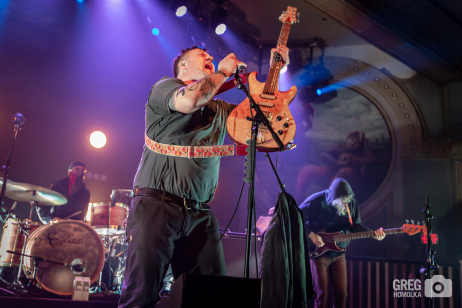 Modest Mouse Perform ‘The Lonesome Crowded West’ In Full in Portland, OR (SHOW REVIEW/PHOTOS)