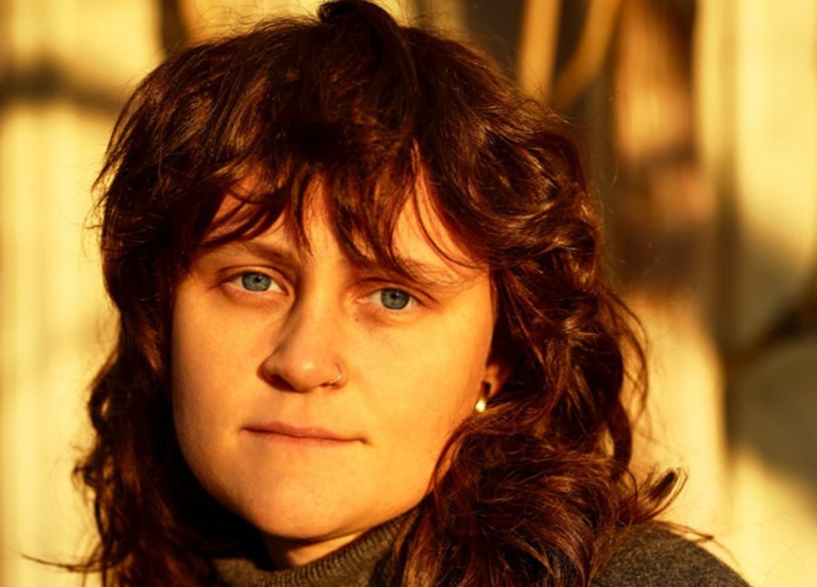 LISTEN: Noele Flowers Molds Breezy Rainy Day Pop On “Portland”