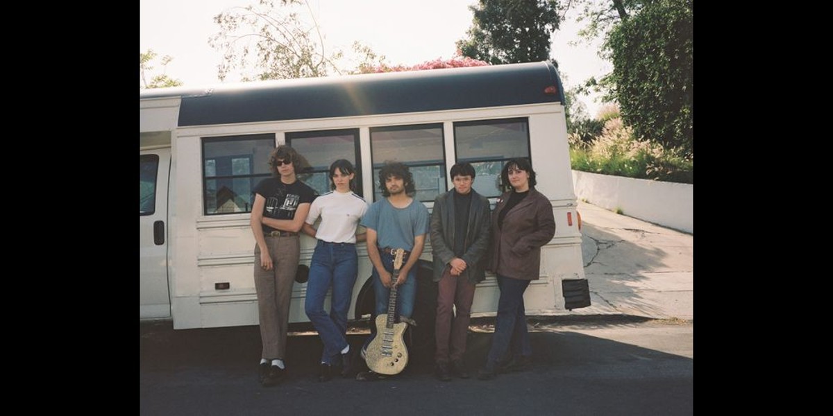 LISTEN: The Sunday Mourners Deliver Frantically Throwback Garage Sound On “You’re Down, You’re Out”