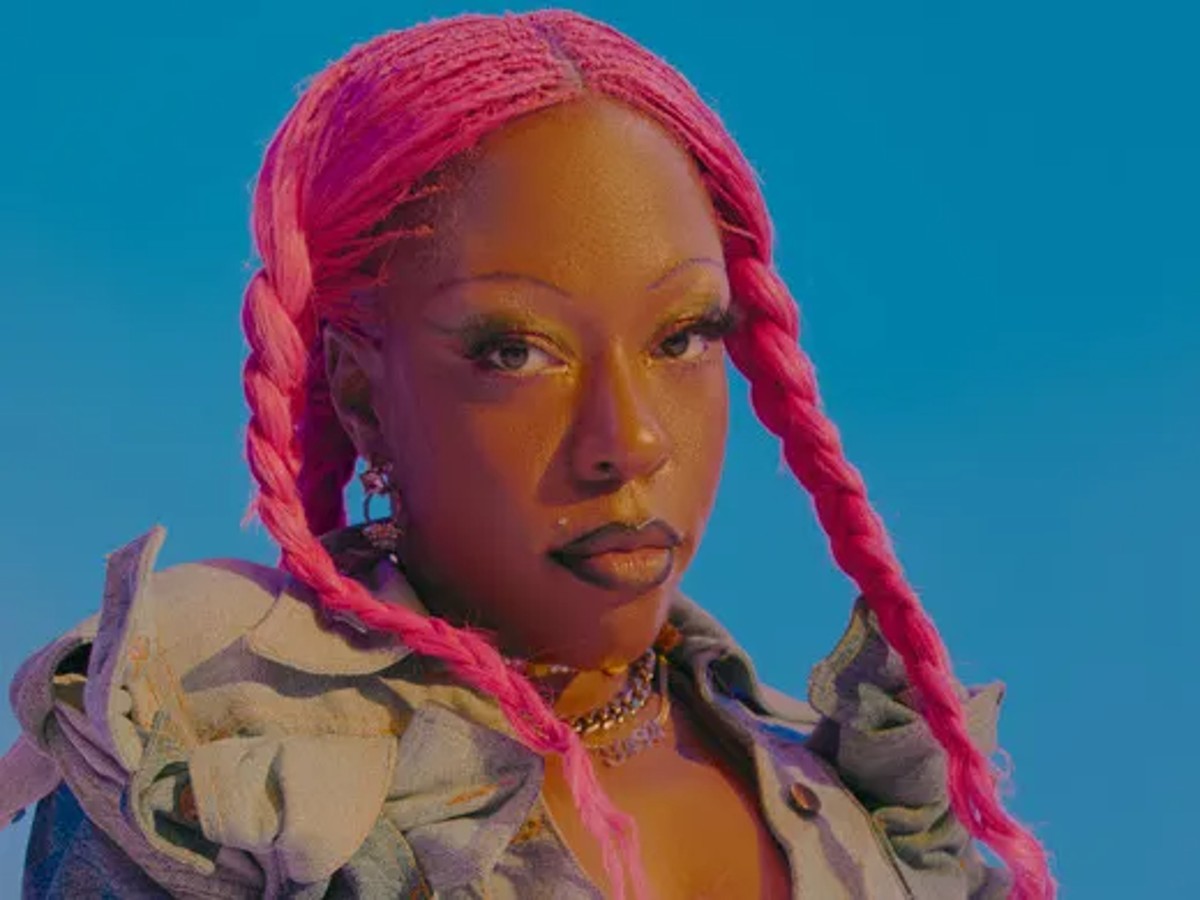 WATCH: Sudan Archives Brings Artsy Showdown To ‘Fallon’