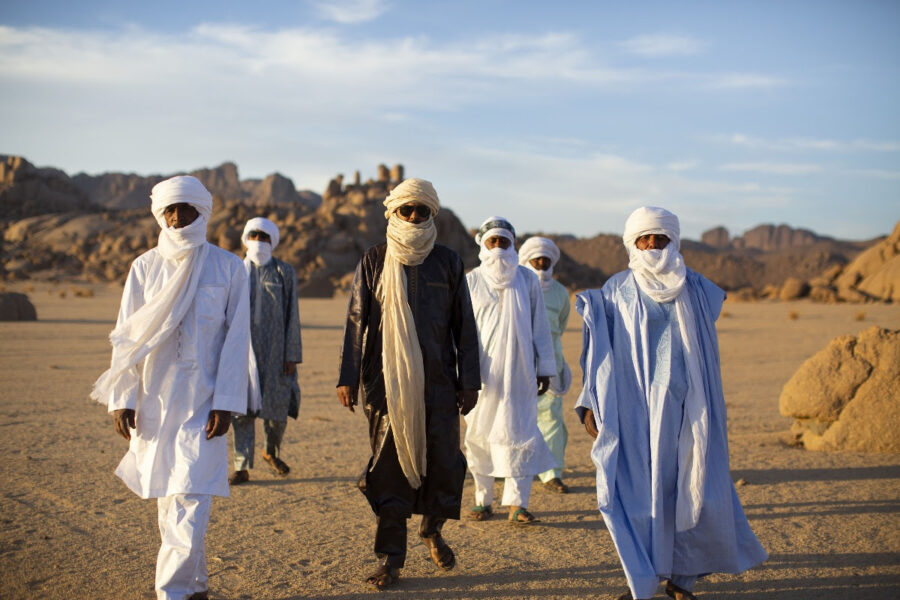 Tinariwen Collaborates With Daniel Lanois & Nashville Musicians On Expansive ‘Amatssou’ (ALBUM REVIEW)