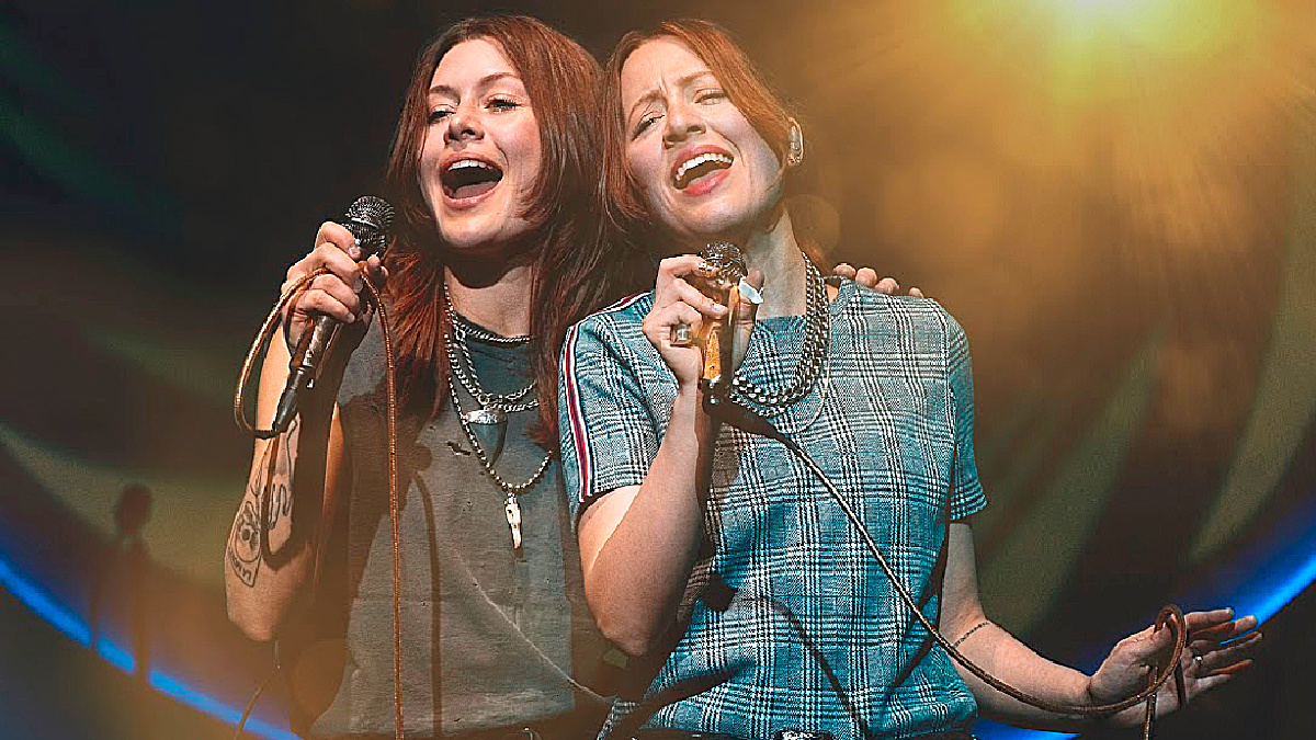 Larkin Poe Fill Boston’s Royale With Big Harmonies, Glorious Riffs & Plenty Of Rock Fervor (SHOW REVIEW/PHOTOS)