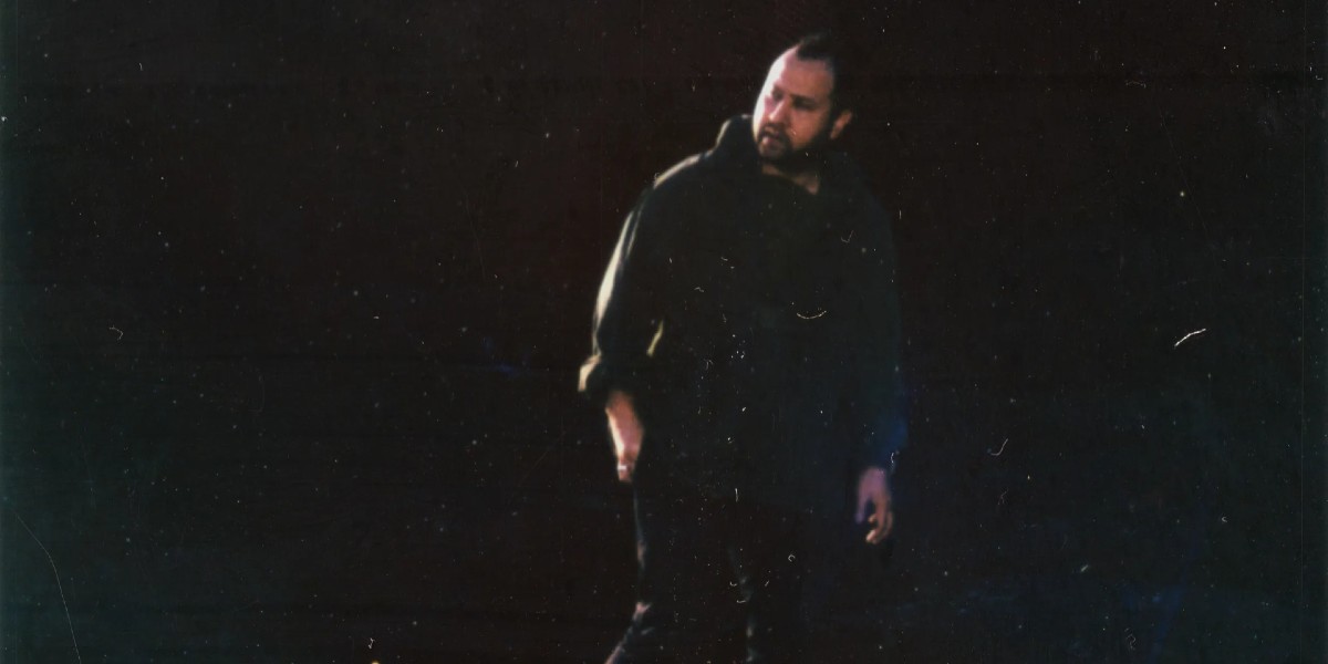 On ‘V,’ Unknown Mortal Orchestra Builds A Double Album World Of Curiosity & Pop (ALBUM REVIEW)