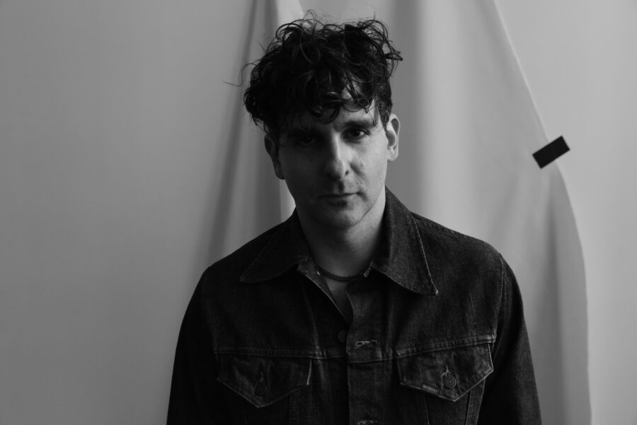 WATCH: Official Trailer For Low Cut Connie’s Documentary ‘Art Dealers’