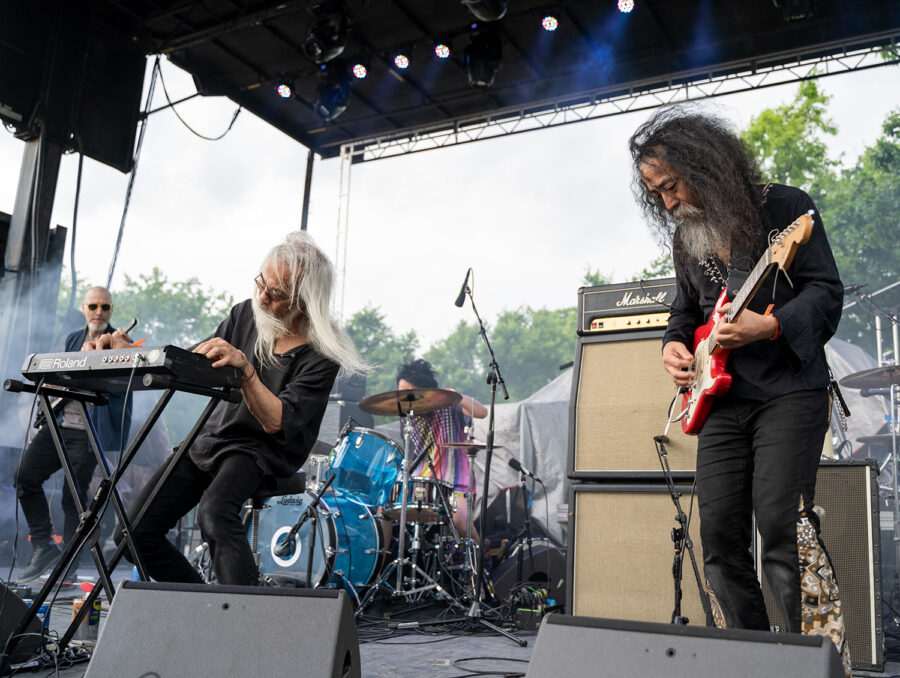 Austin Psych Fest Returns with Toro y Moi, Yves Tumor, Melody’s Echo Chamber, Mdou Moctar and More (PHOTOS)