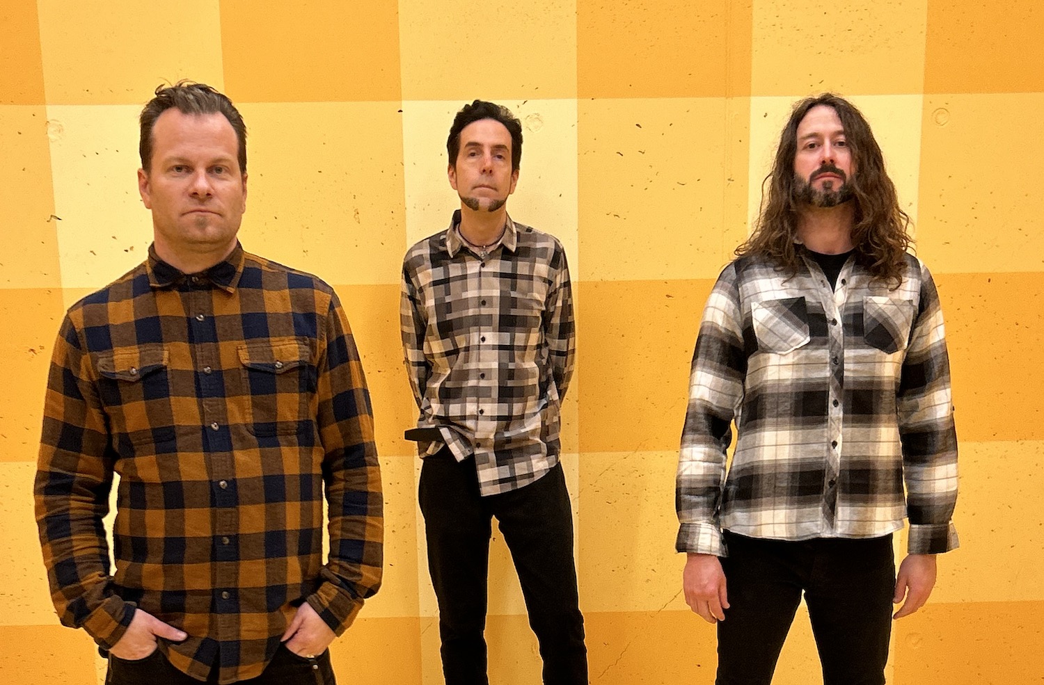 VIDEO PREMIERE: Last Giant Shred Upward with Expansive, Guitar-driven Rocker “Broken Wires”