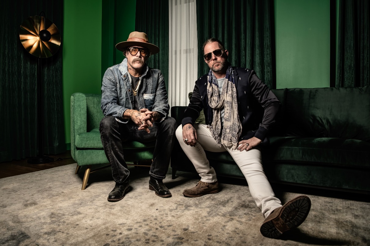 SONG PREMIERE: Devon Allman & Donavon Frankenreiter Deliver Twangy Highway Anthem- “Calling All You Riders” Off ‘Rollers EP’