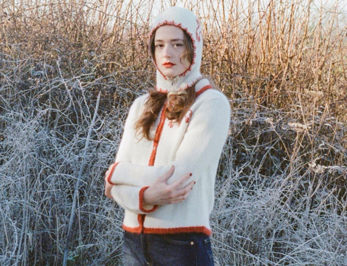 LISTEN: Sophie May Drops Tasteful & Sweet Folk Song Painting On “The Babysitter”