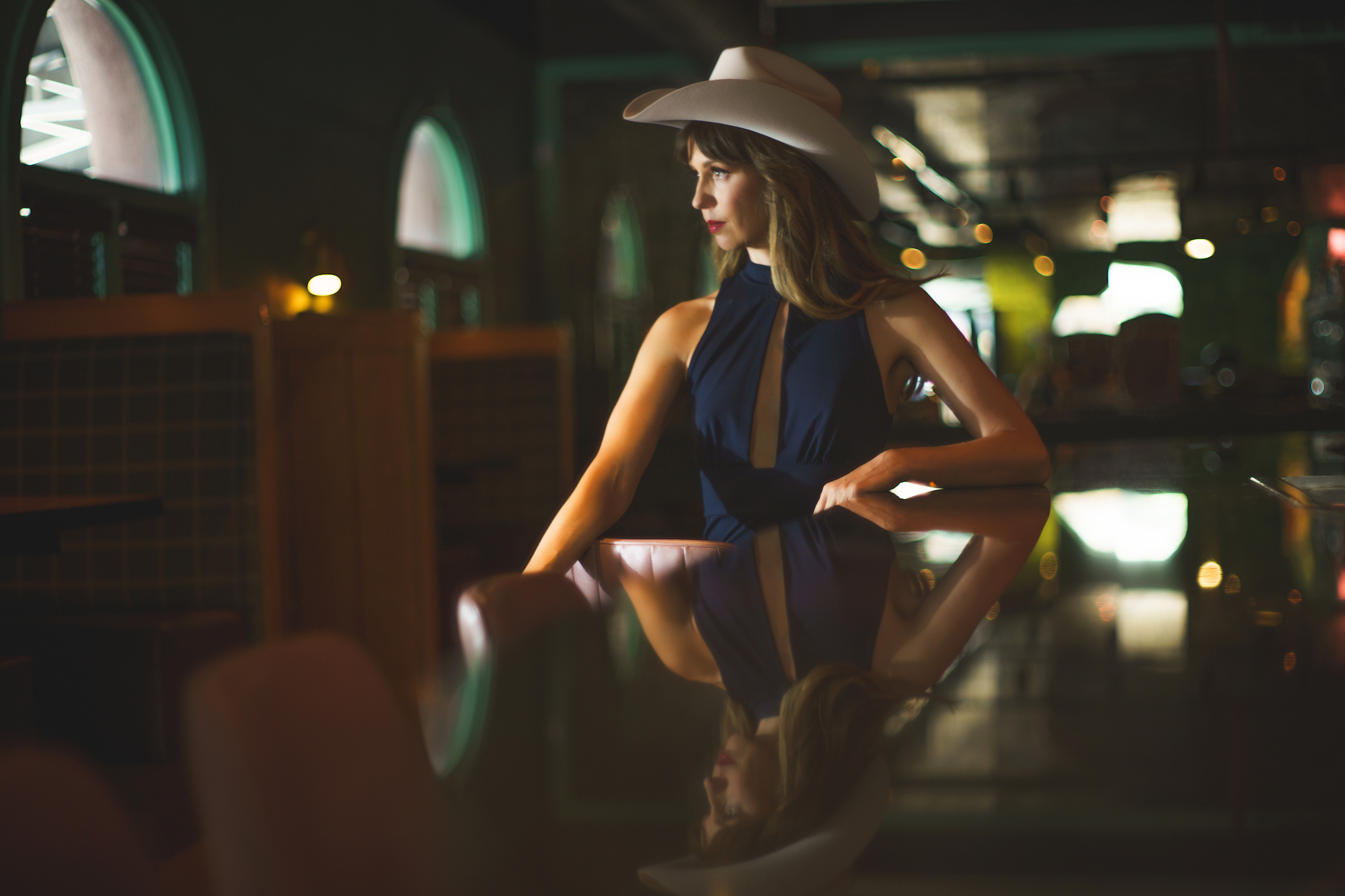 SONG PREMIERE: Michelle Billingsley Delivers Vintage Honky Tonk With Candid Lyrical Insight On “Sense of Smell”