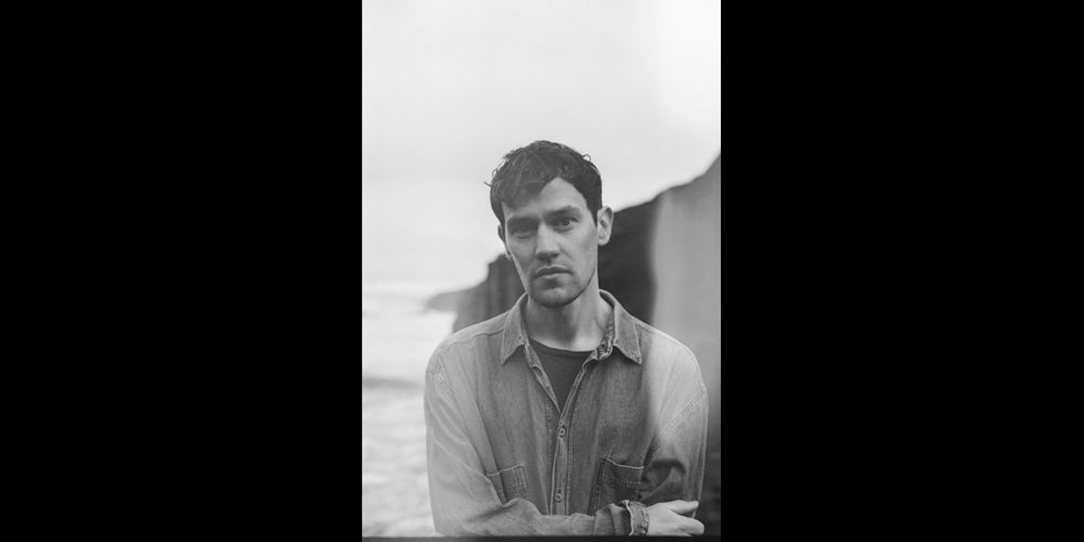 LISTEN: Tommy Ashby Drops Slow Burn Epic On “Weigh Me Down”