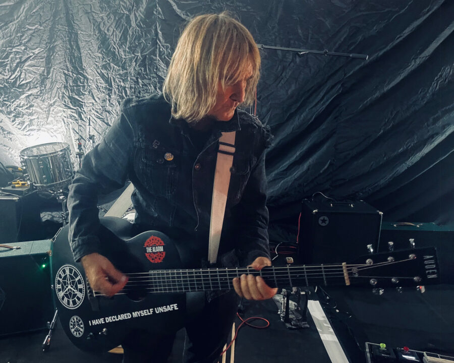 Mike Peters of The Alarm Talks New LP ‘Forwards,’ Leukemia Recovery, Staying Hopeful (INTERVIEW)