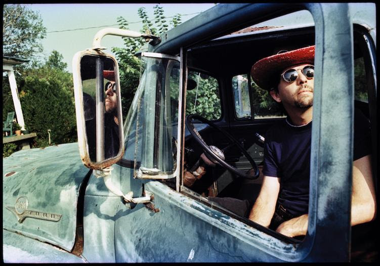 Sparklehorse Announce Posthumous Album ‘Bird Machine’ Shares “Evening Star Supercharger” 