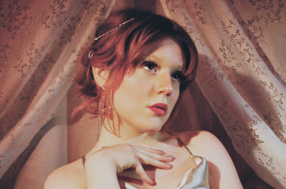 Housewife Brings Modern Bedroom Pop On Thematic “King of Wands”