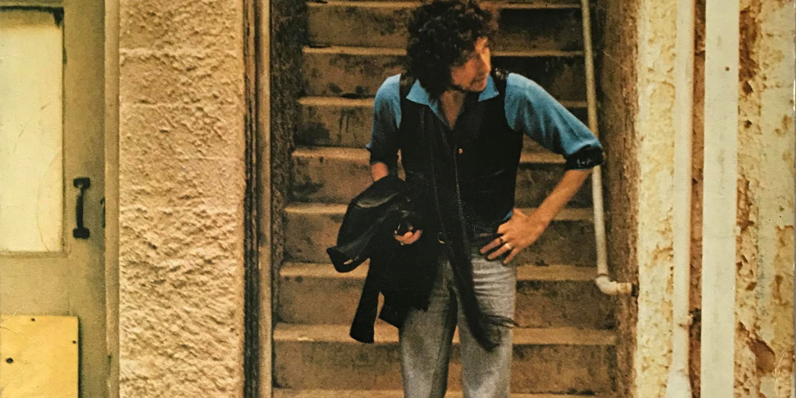45 Years Later – Revisiting Bob Dylan’s Switch To A More “Polished” Sound On ‘Street Legal’