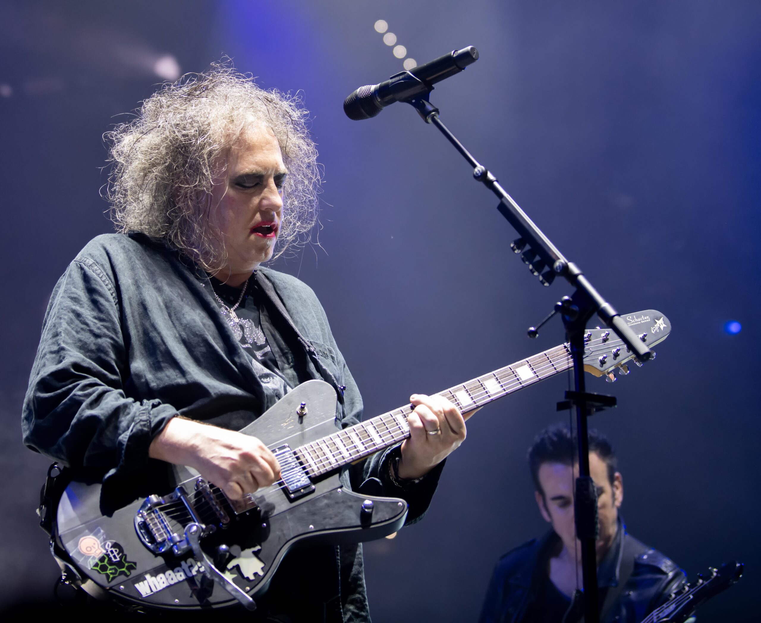The Cure Brings Color, Mood & 80’s Pop Bangers To Philadelphia’s Wells Fargo Center (PHOTOS)