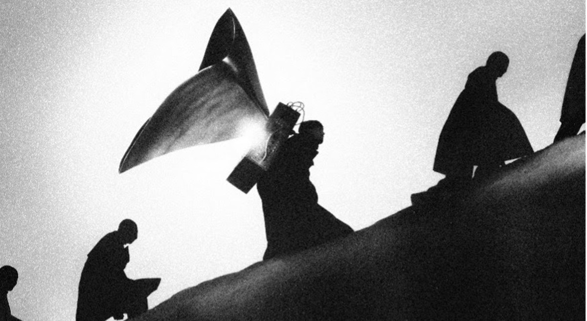 James Blake Traverses Off Kilter Dance Tempos For Most Daring Album To Date On ‘Playing Robots Into Heaven’ (ALBUM REVIEW)