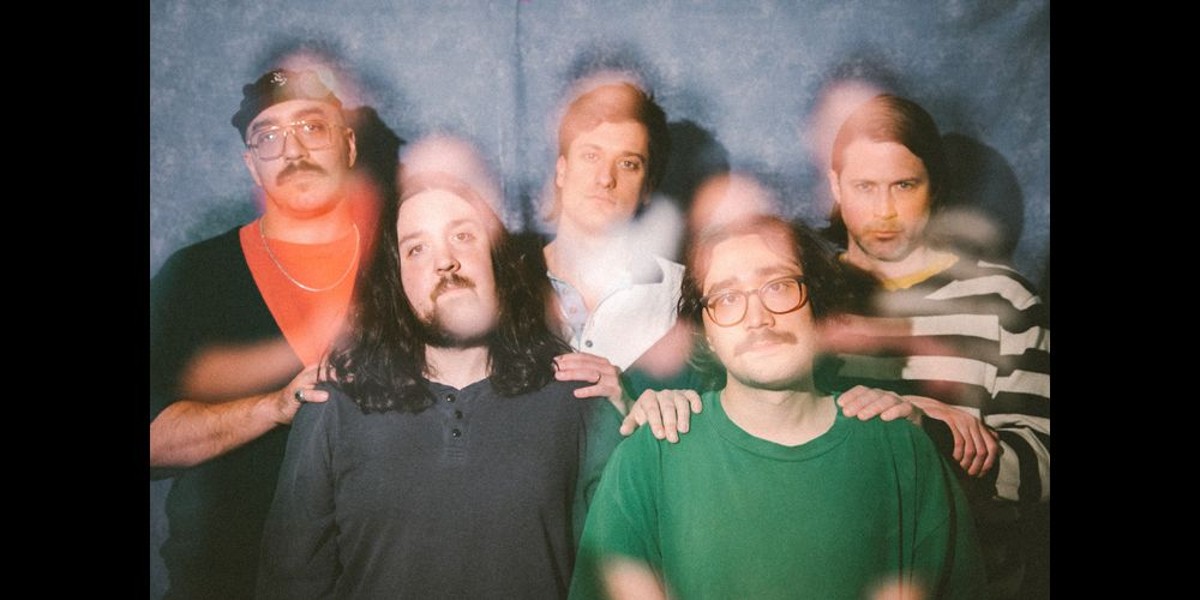 LISTEN: Nashville’s Blond Bones Drop Sweet Tones On Surf-Tinged “Daisy”