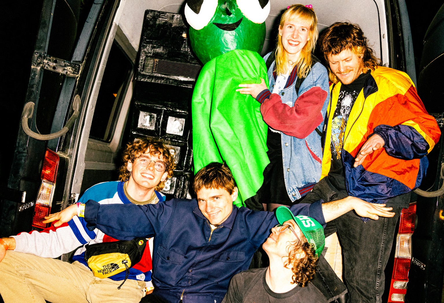 Snõõper Redefine Art Punk On Lively ‘Super Snõõper’ (ALBUM REVIEW)