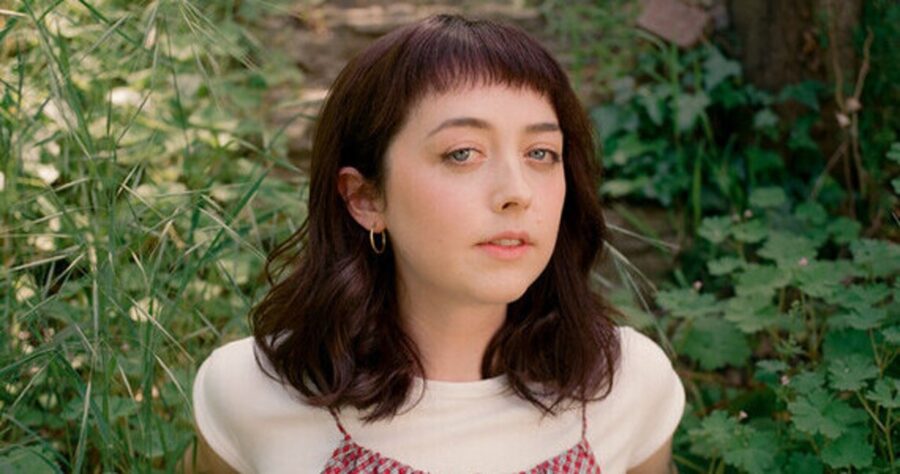 LISTEN: Sarah Creen Delivers ’90s Sonic Alt Rock Embrace On “Wasted Youth”