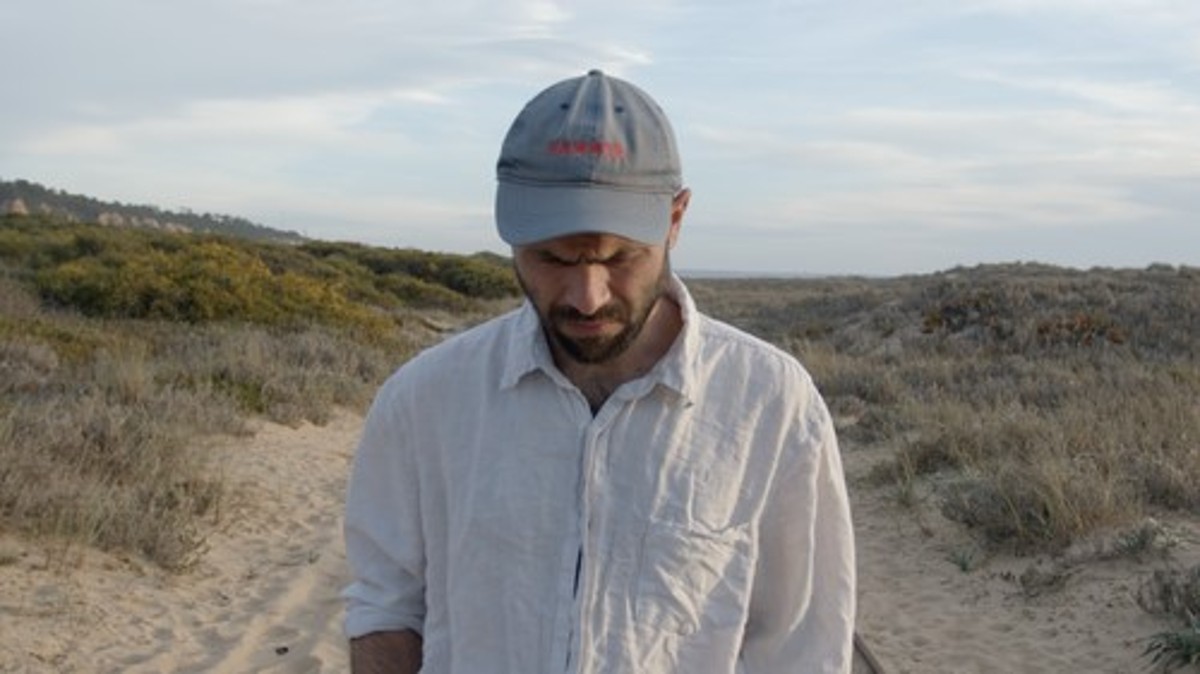 LISTEN: Cavalo55 Strikes Digs Inot Old Time Folk Guitar Legacies With Groovy “acdc”