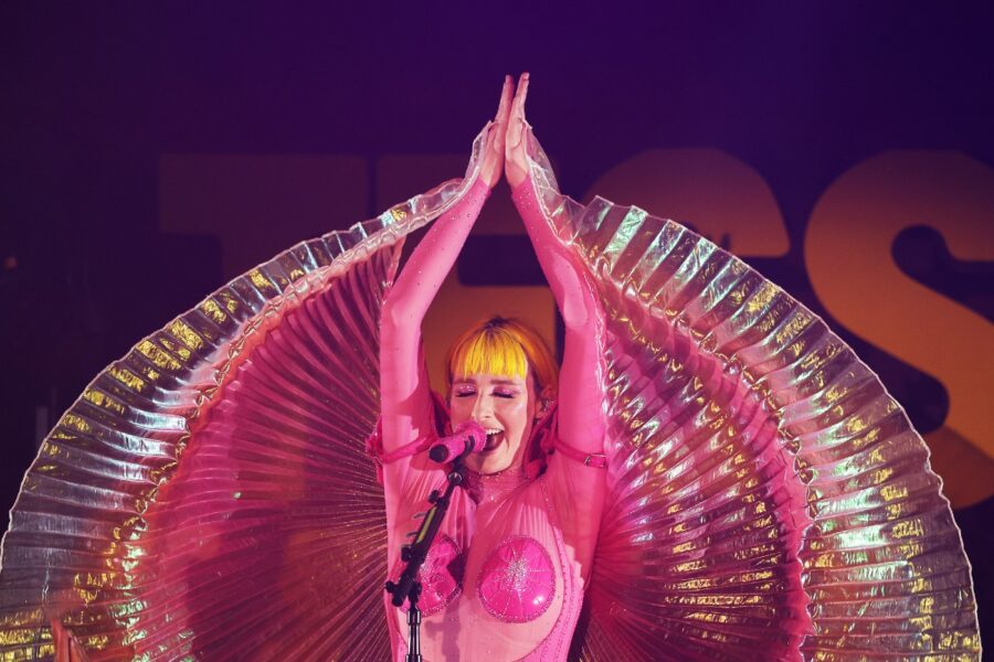 Tessa Violet and Frances Forever Put Their Unique Stamp On Alt Pop At Detroit’s El Club (SHOW REVIEW/PHOTOS)