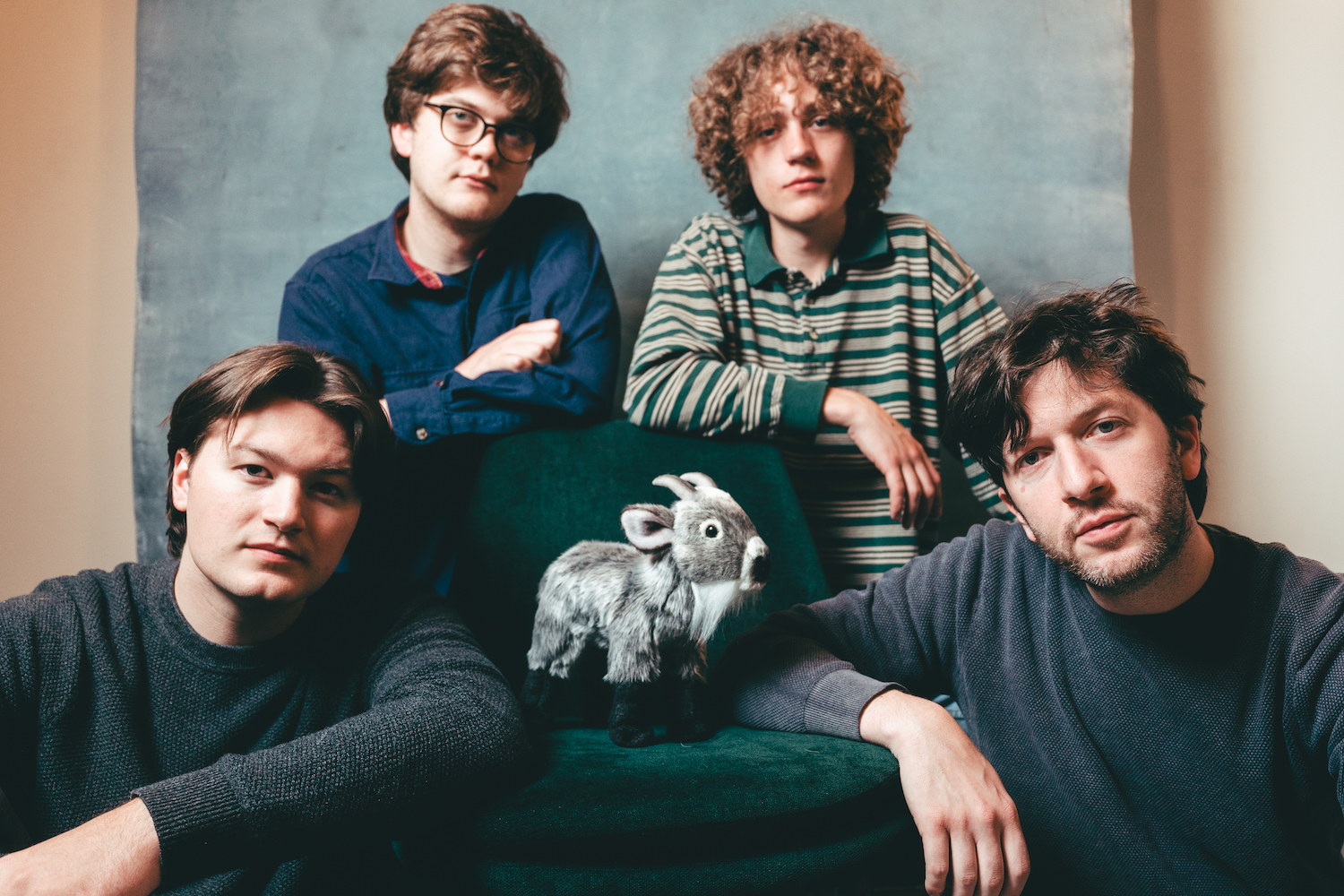 SONG PREMIERE: Drew Beskin & The Sunshine Lay Down Sharp, Guitar-driven Indie Rock Grooves on “Nosedive”