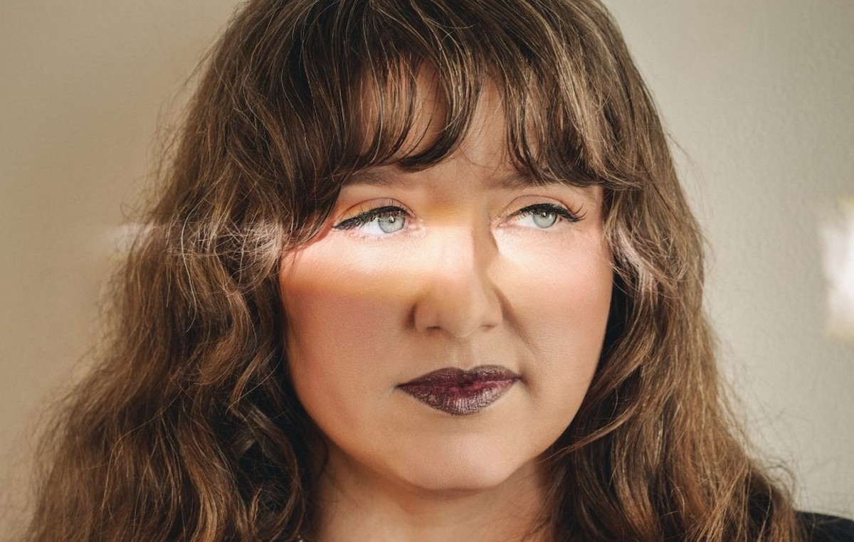 Jolie Holland Cast An Eeerie & Provocative Spell On Sparse ‘Haunted Mountain’ (ALBUM REVIEW)