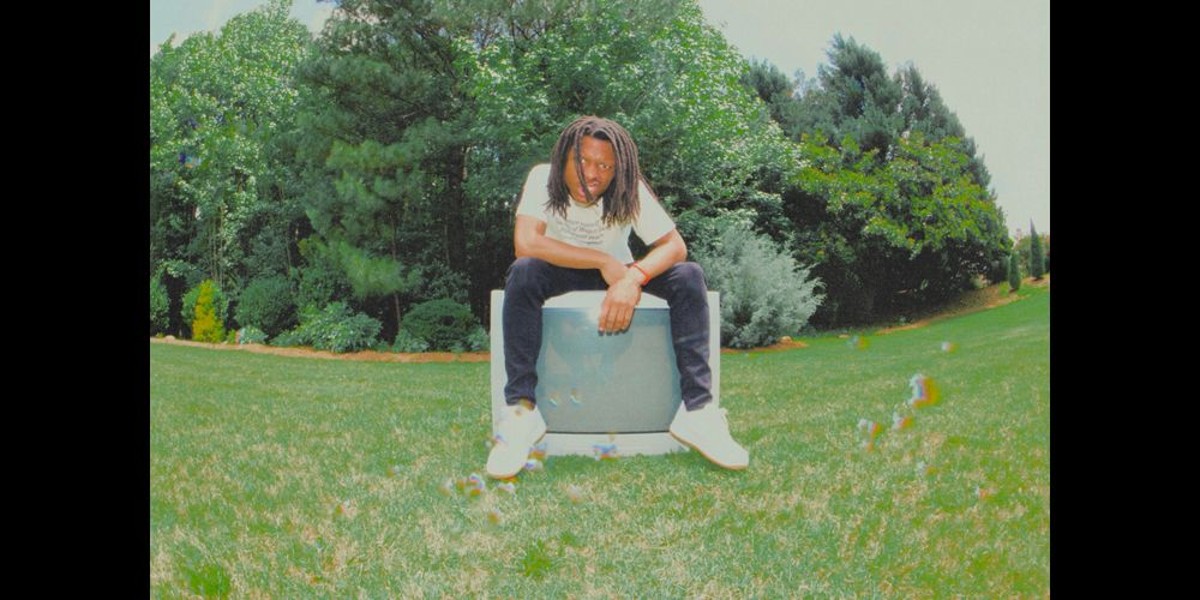 LISTEN: Earl Hondo Wraps Inventive Flow With Warm Grooves On “The Vibe”