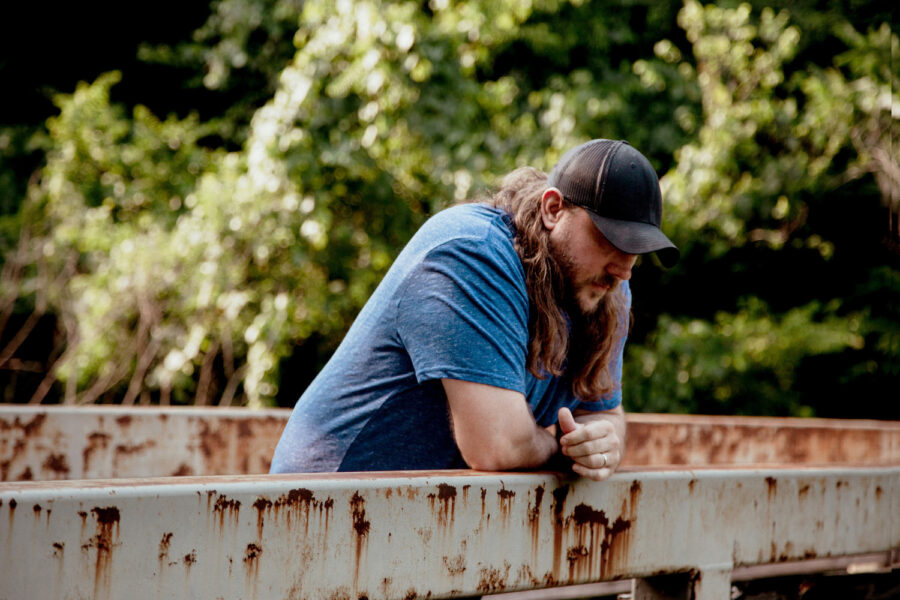 SONG PREMIERE: George Shingleton Goes for Appalachian Country Sound on “Beer Drinkin’ Women”
