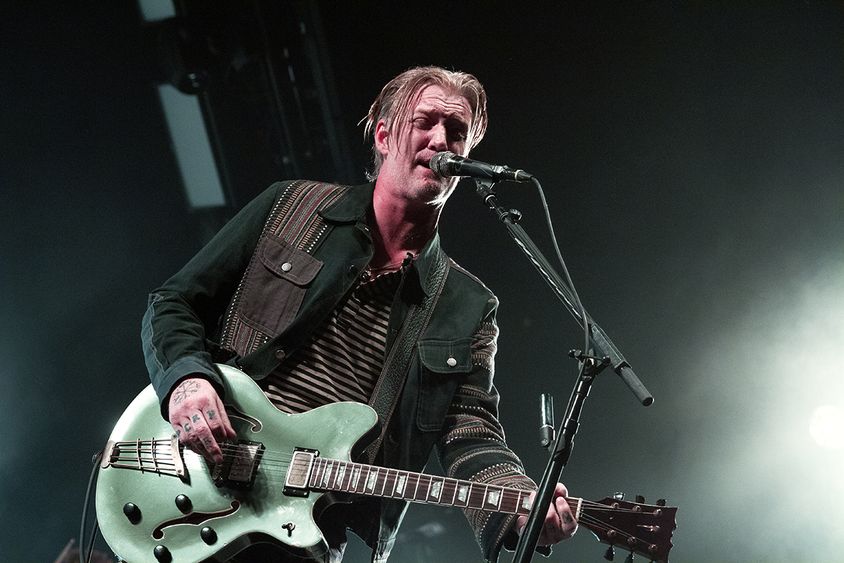 Queens of the Stone Age Own Minneapolis’ Armory With Engrossing Hard Rock Exhibition (PHOTOS)