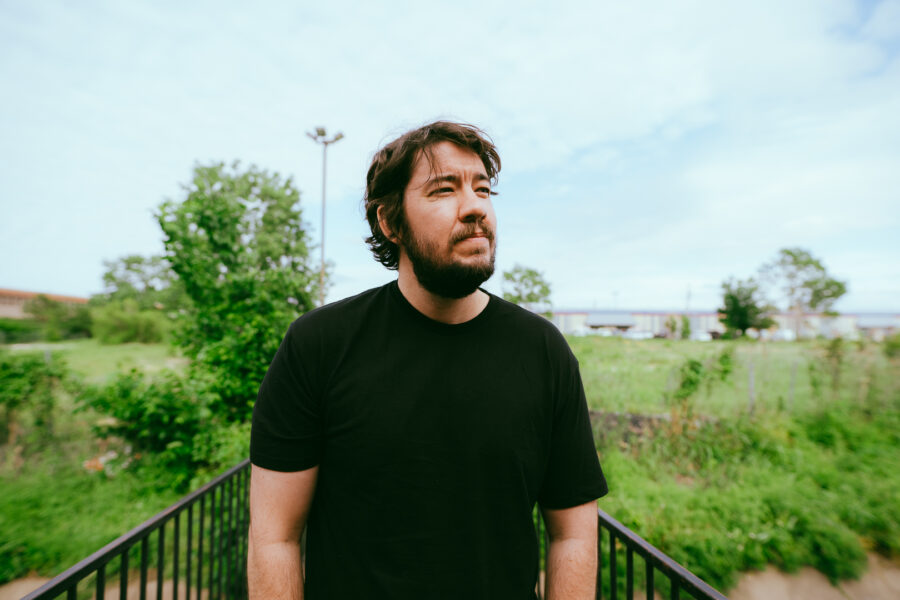 LISTEN: Jon Danforth’s Confessional Anthem “Bad Faith” Ruminates With ’90s Alt Rock Glory