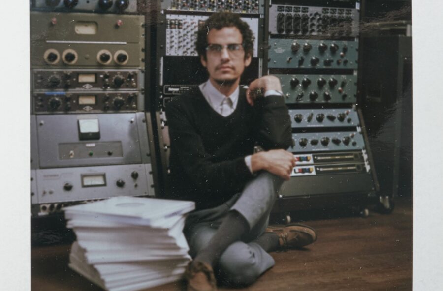 Omar Rodríguez-López Announces 57-LPs Box Set ‘AMOR DE FRANCES’