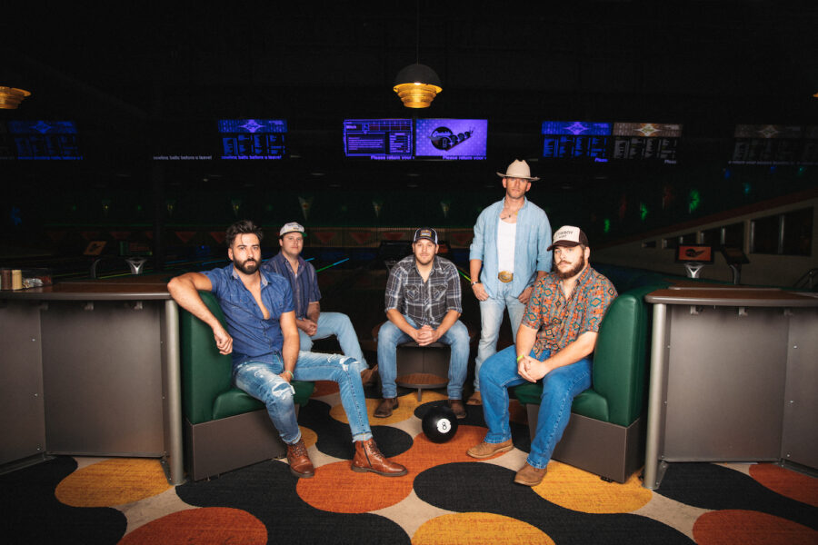 SONG PREMIERE: Midnight South Pay Homage to Their Country Heroes with Infectious “Kid With The Radio”