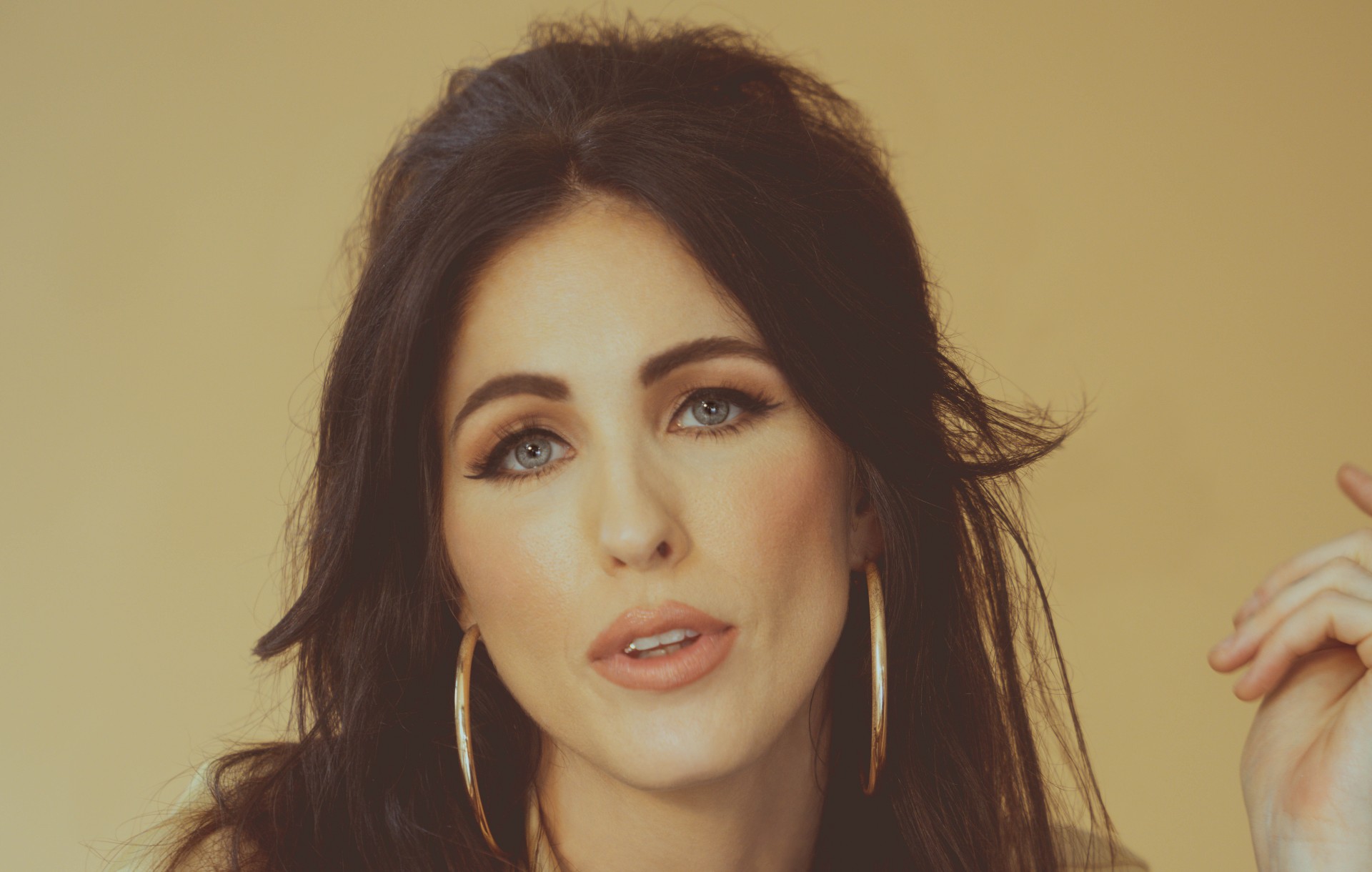 Jaime Wyatt Infuses Country-Americana Sound with Soulful Touches on ‘Feel Good’ (ALBUM REVIEW)