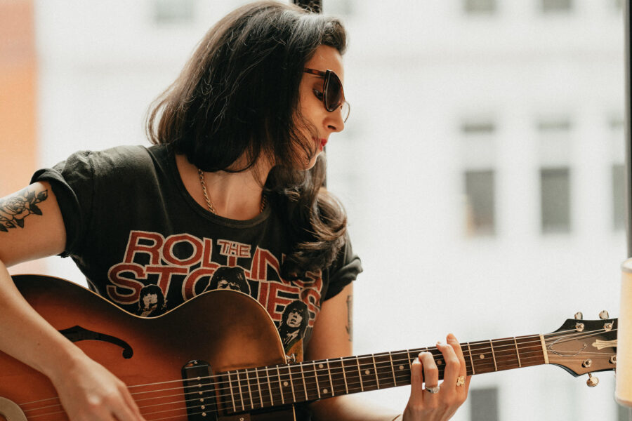 SONG PREMIERE: Stephie James Shows Honkytonk Vocal Prowess On ‘Losing Side’ Off Debut Album ‘As Night Fades’