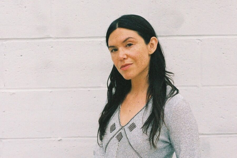 VIDEO PREMIERE: Malena Cadiz Showcases Jazzy Singer-Songwriter Chops On “Call It A Night” Live From Gold-Diggers