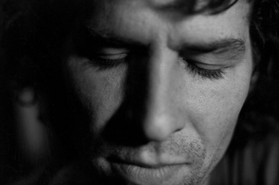 LISTEN: louderman Keeps It ’70 Soft Rock Leaning On”Satisfy”