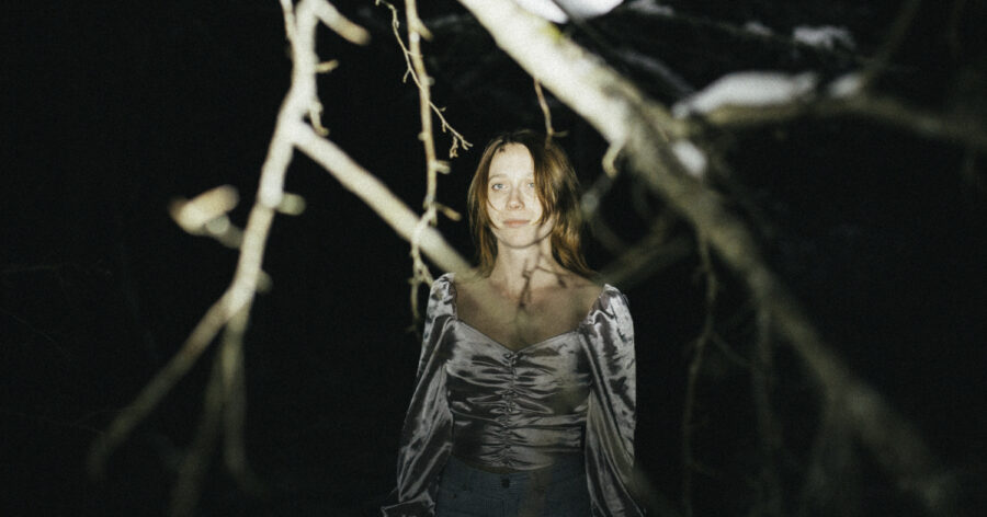 SONG PREMIERE: Nan Macmillan Crafts Sparse and Dazzling Indie Pop on “Emerge”