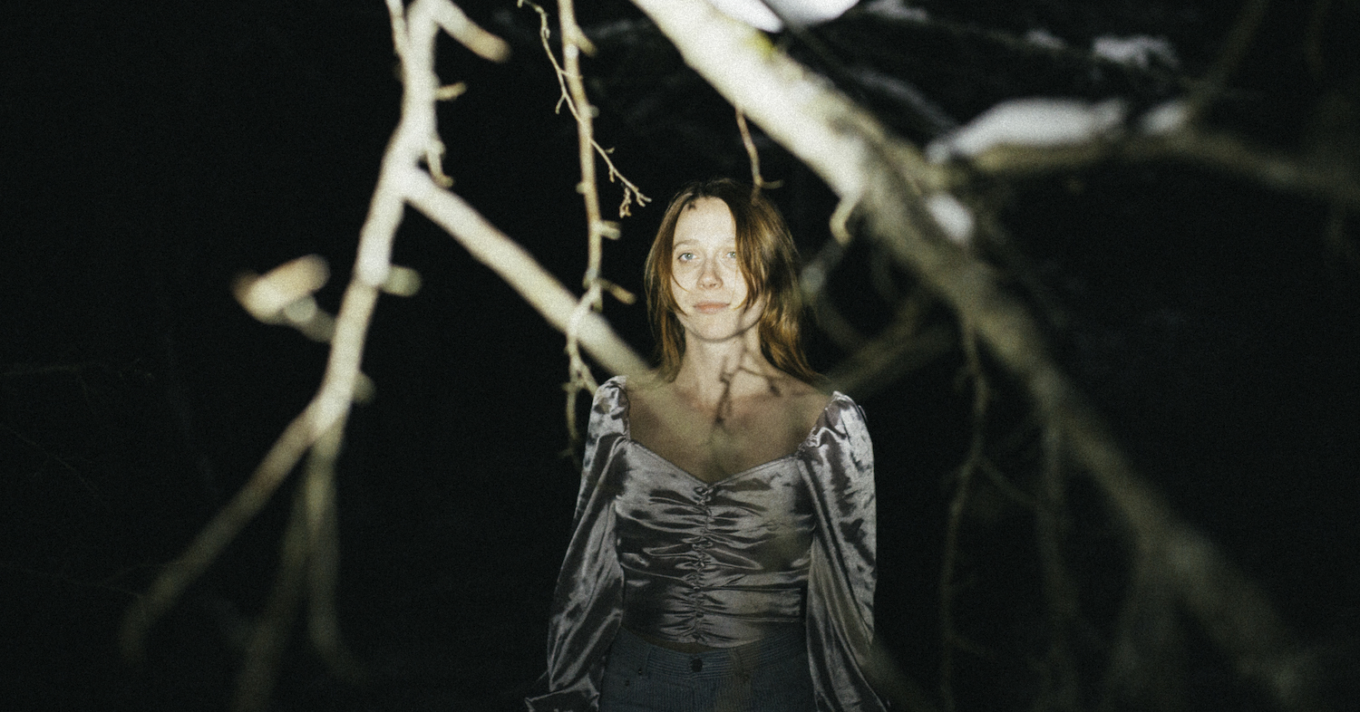 SONG PREMIERE: Nan Macmillan Crafts Sparse and Dazzling Indie Pop on “Emerge”