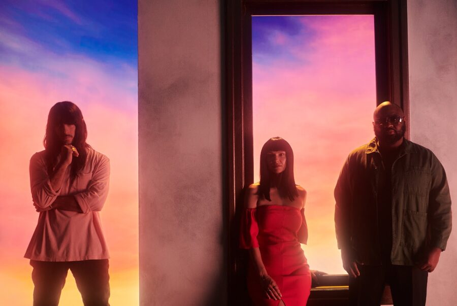 Khruangbin Announces New Album ‘A La Sala’ Out April 5th – Shares Lead Single “A Love International”