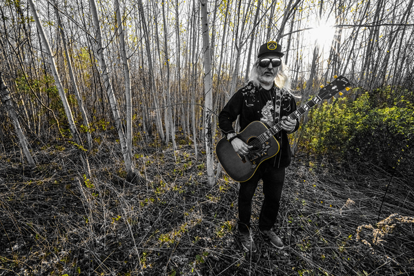 J Mascis Mixes Up Guitar Burners With Soft Sonic Foundation On ‘What Do We Do Now’ (ALBUM REVIEW)