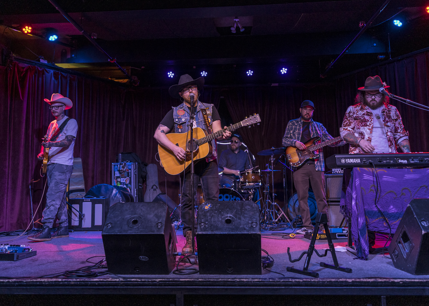 SONG PREMIERE: Understanding Meaning and Missions with Hooks & The Huckleberries on New Alt-country Single, “Babylon Is For Lovers”