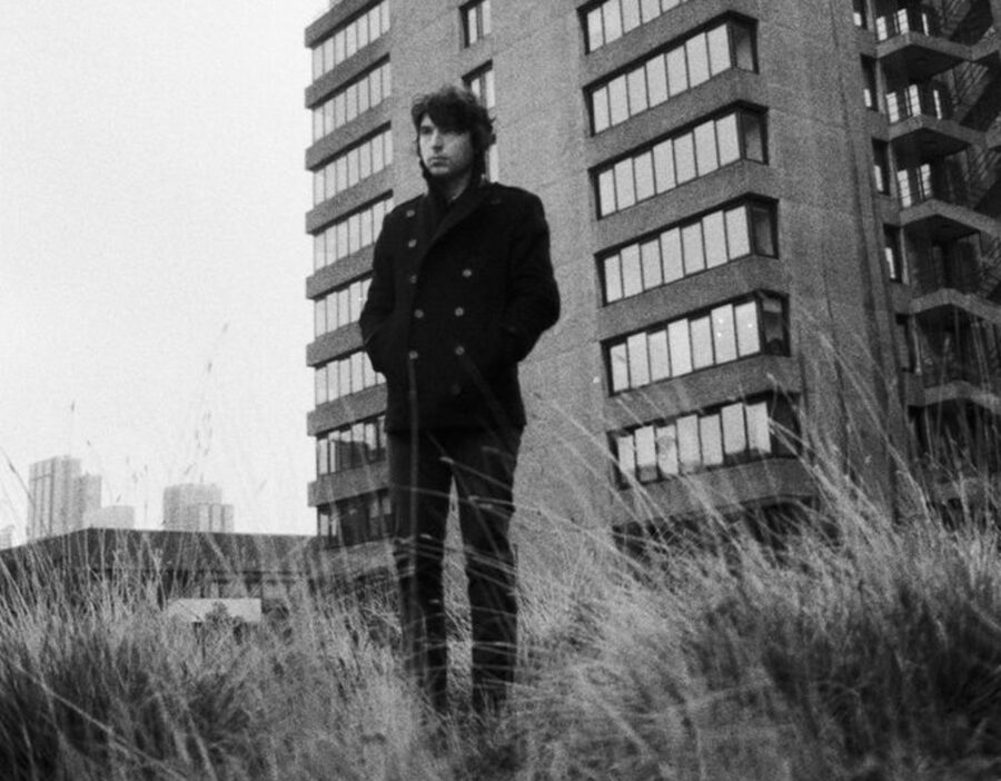 LISTEN: Thom Southern Offers Blistering Brit Pop Tempos on “Hey What’s Happenin”