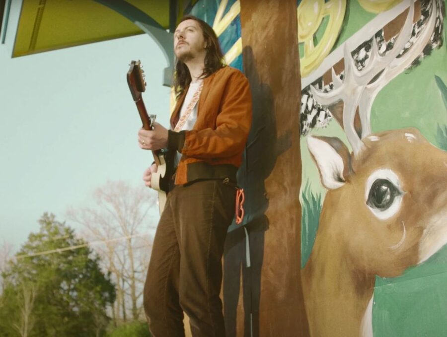 LISTEN: Steve Stout Drops Lo-Fi Anthemic Gold With “Some Folks”