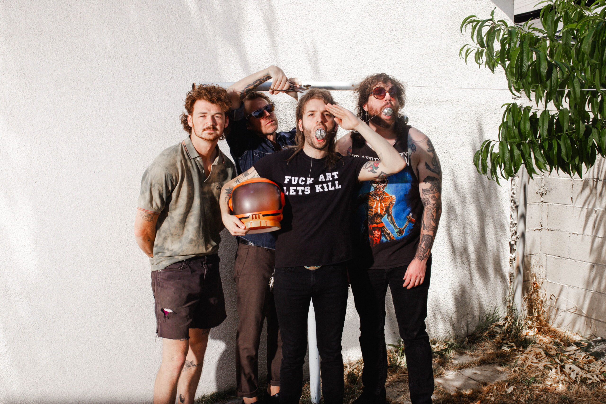 LISTEN:  Molly Horses Lead The Charge On Scorching Post Punk Anthem “King Dundalk”