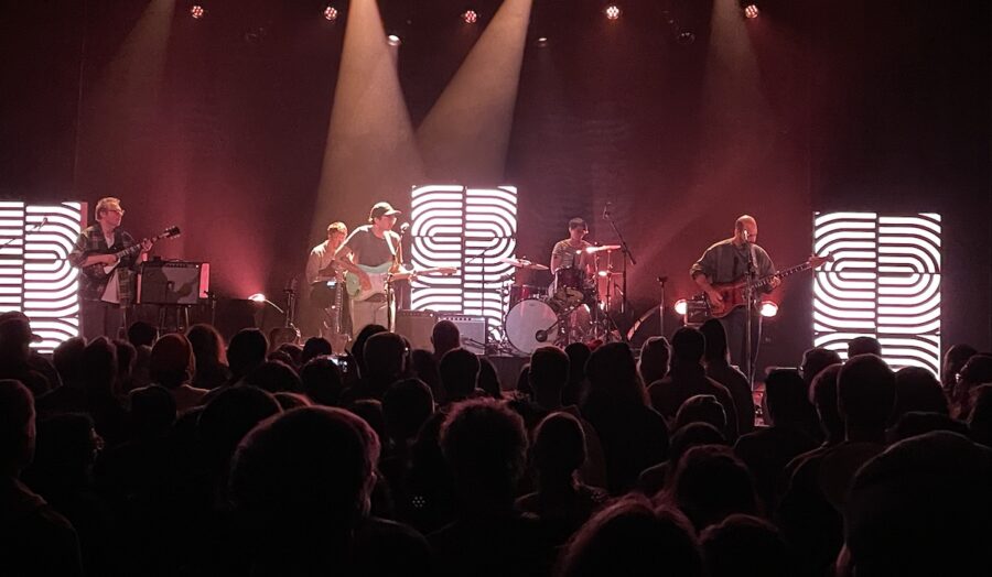 Real Estate Balance Indie Rock Nostalgia and Pop-laden New Tunes with Buoyant Portland, OR Performance (SHOW REVIEW)