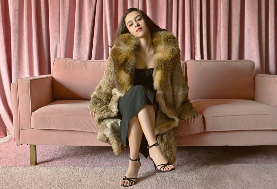 LISTEN: Clara Brings It Home With Smooth R&B Grooves On “Lost In Memory”