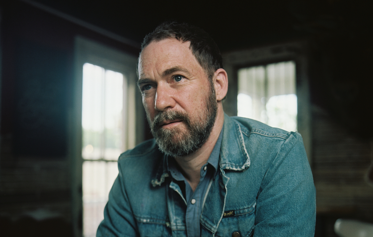 Austin Troubadour JM Stevens Transforms His Songwriting and Vocal Approach For New LP ‘Nowhere To Land’ (INTERVIEW)