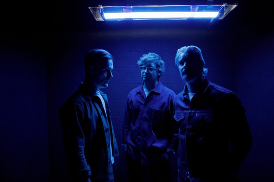 METZ Pull At Sonic Ether On Hard Hitting ‘Up On Gravity Hill’ (ALBUM REVIEW)